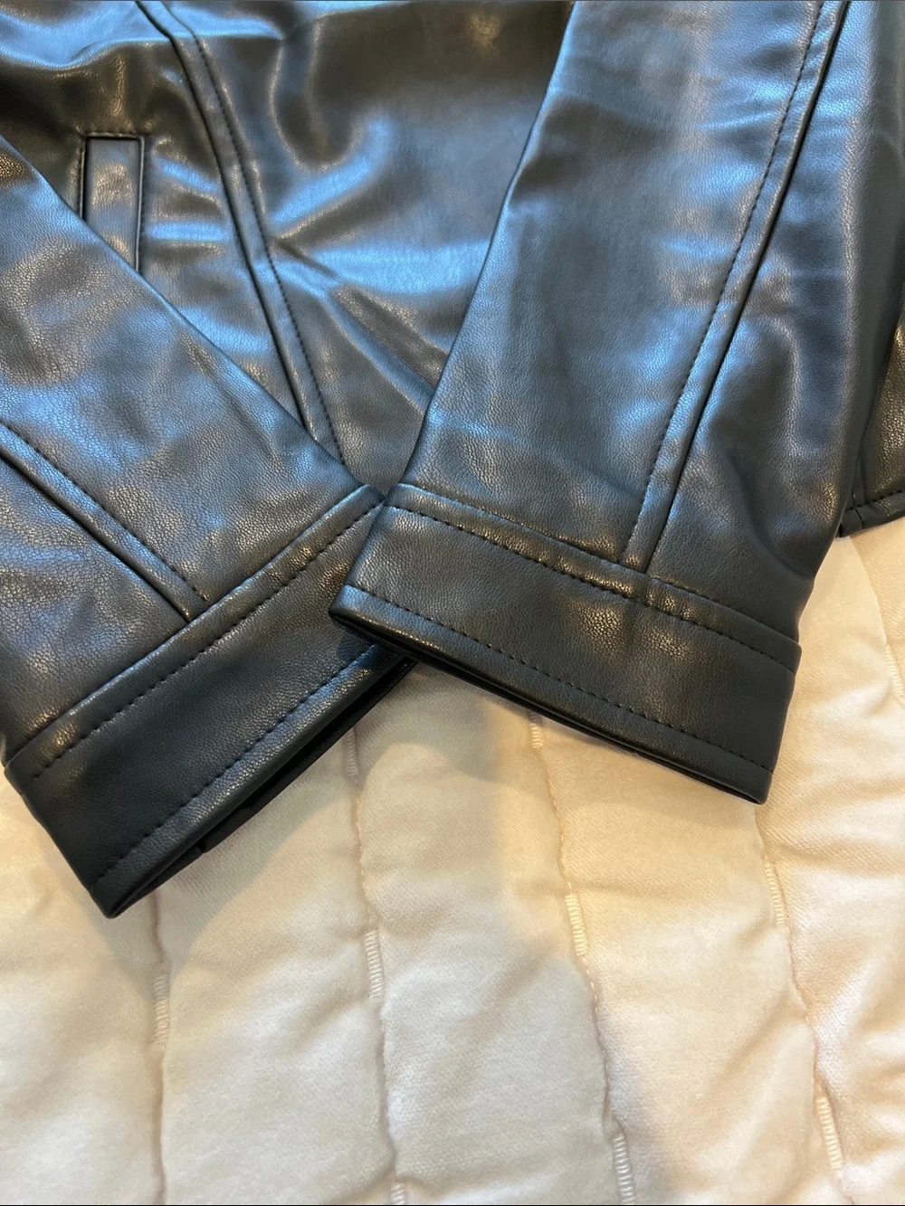 🕷️ GAP Black Faux Leather Moto Jacket - Size Small - Kid